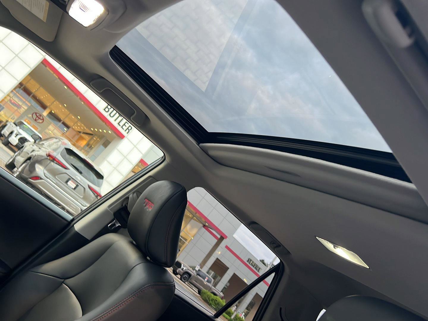 Certified 2022 Toyota 4Runner TRD Off-Road Premium w/ Moonroof Package image 34