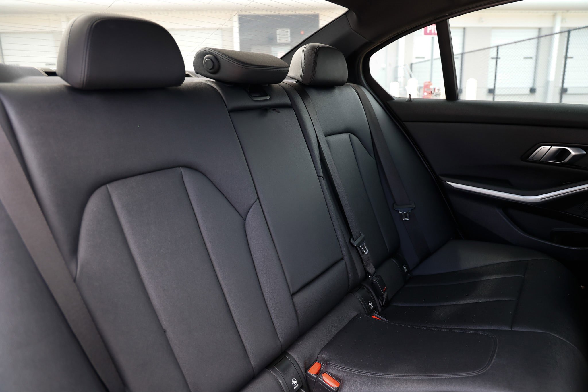 Used 2020 BMW 330i Sedan w/ M Sport Package RWD image 17