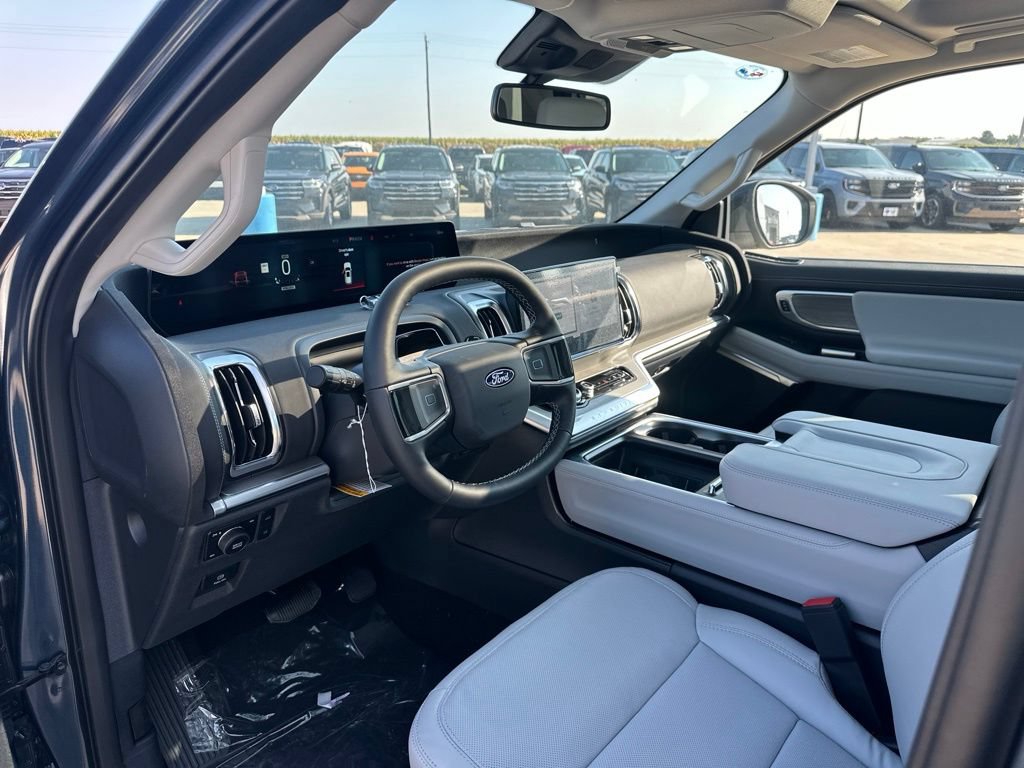New 2027 Ford Expedition Max Platinum w/ Driver's Package AWD/4WD image 13