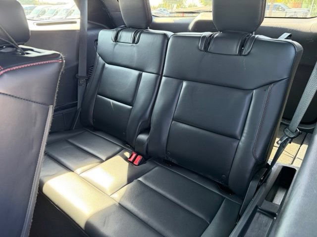 Used 2025 Ford Explorer ST-Line w/ ST-Line Street Pack AWD/4WD image 24
