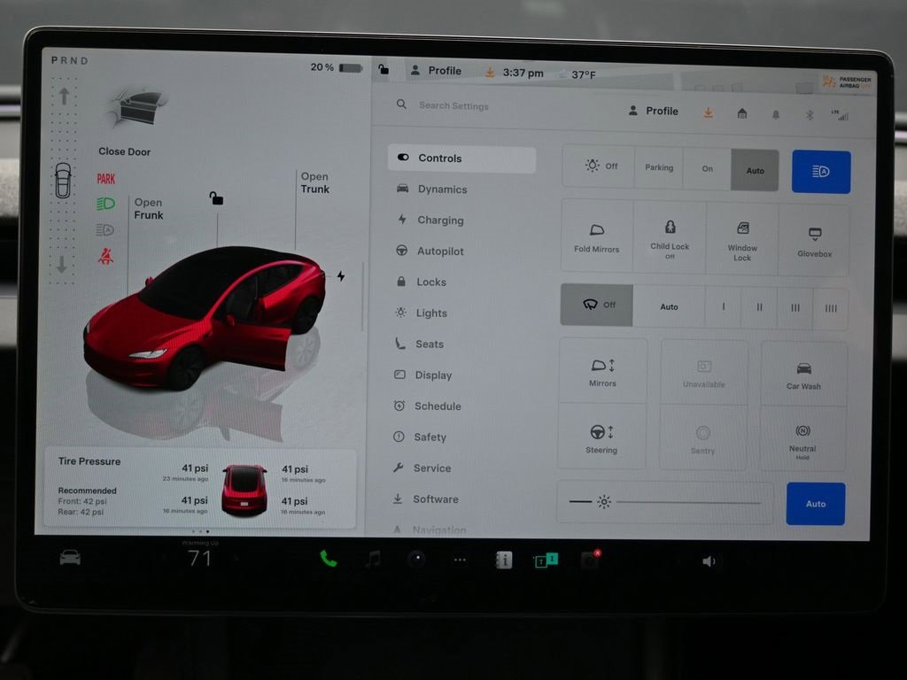 Used 2024 Tesla Model 3 Standard Range image 24