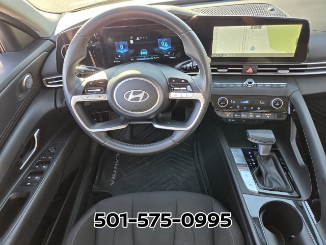 Used 2025 Hyundai Elantra SEL FWD image 14