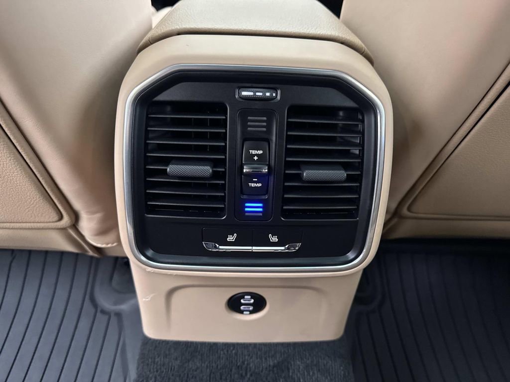 Used 2023 Porsche Macan S w/ Sport Chrono Package image 15