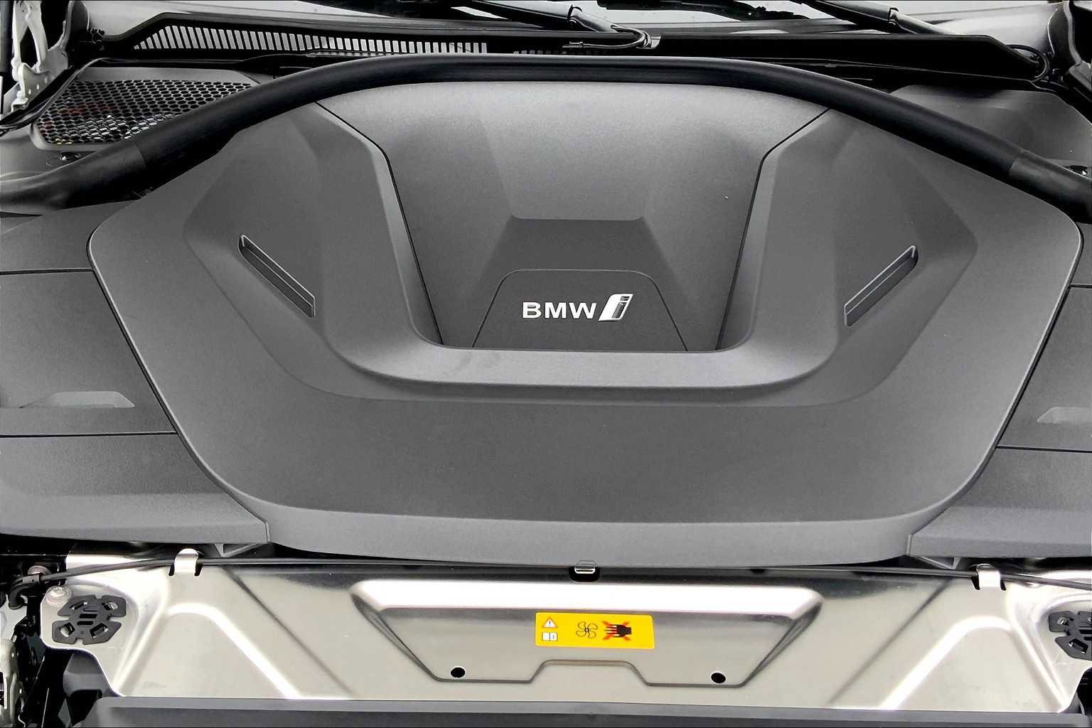 New 2025 BMW i4 xDrive40i w/ Premium Package image 16