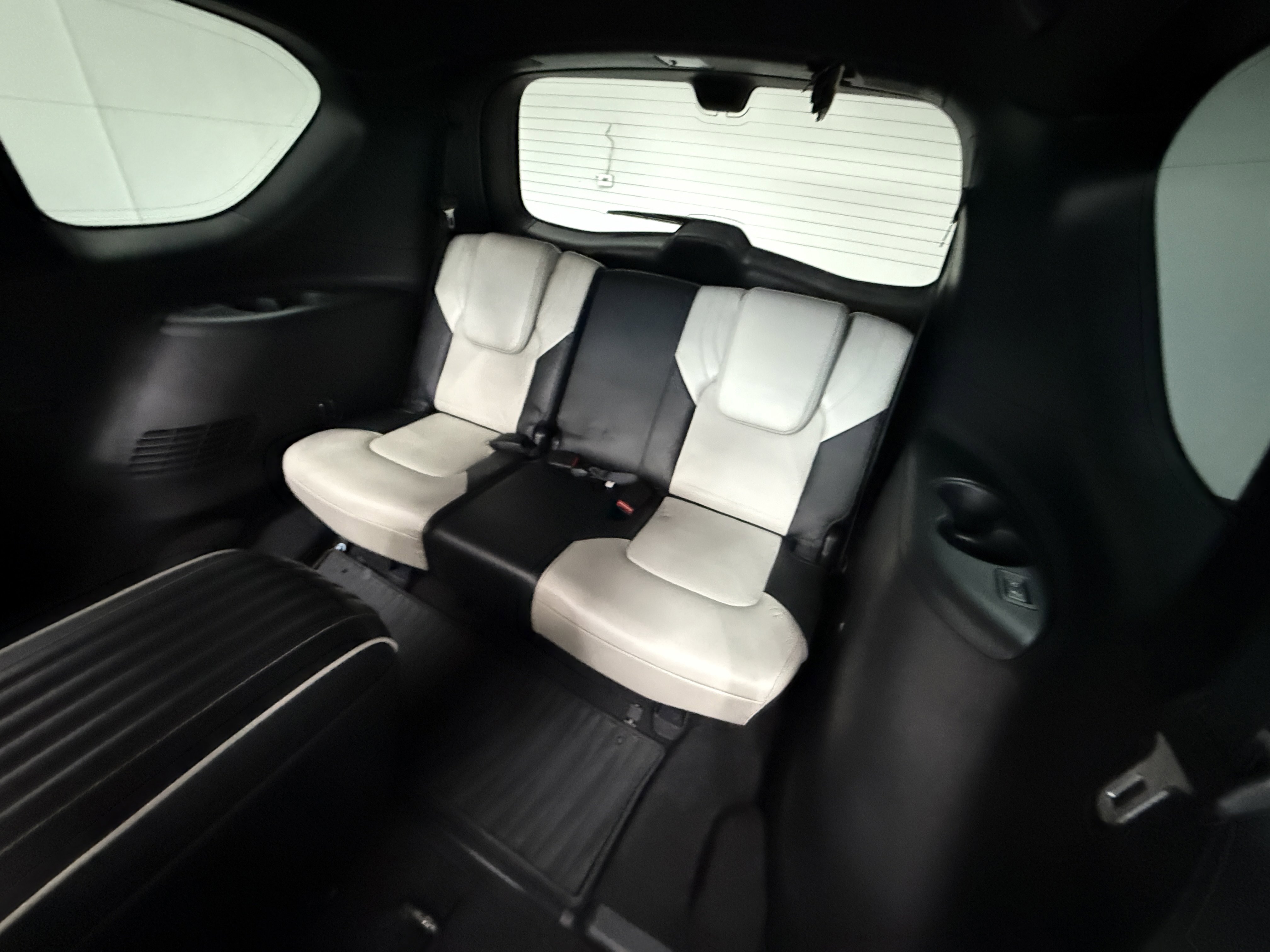 Used 2019 INFINITI QX80 Limited image 30