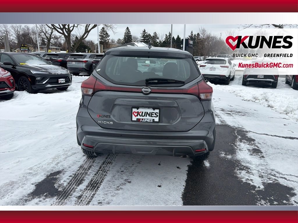 Used 2024 Nissan Kicks S image 6