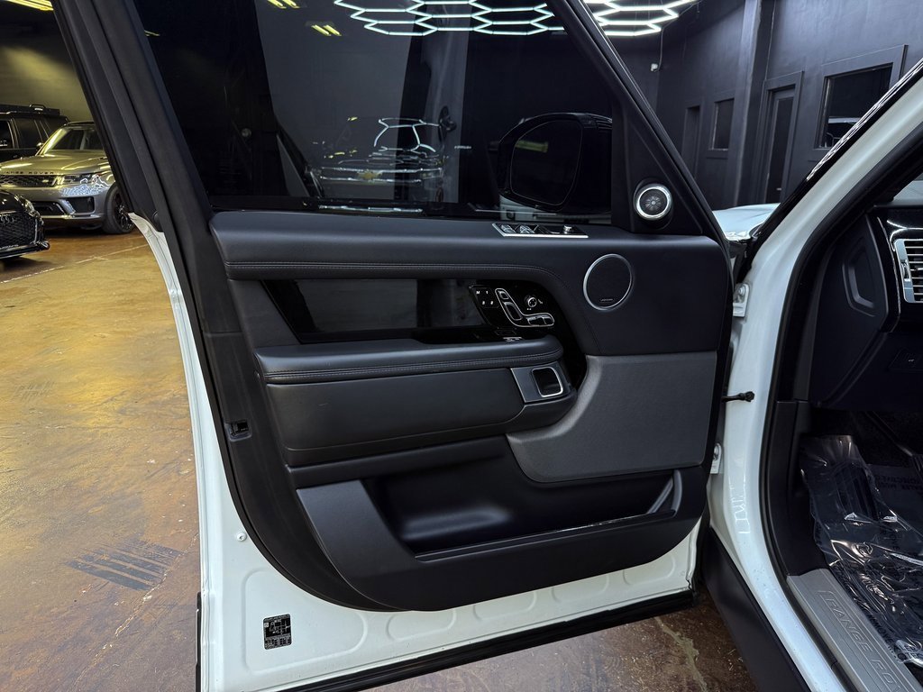 Used 2019 Land Rover Range Rover Supercharged image 12