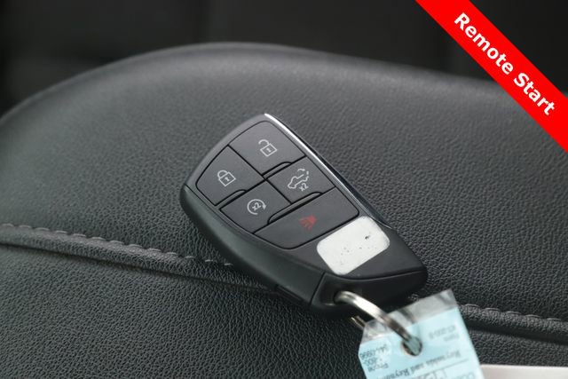 Used 2024 GMC Sierra 1500 Elevation image 3