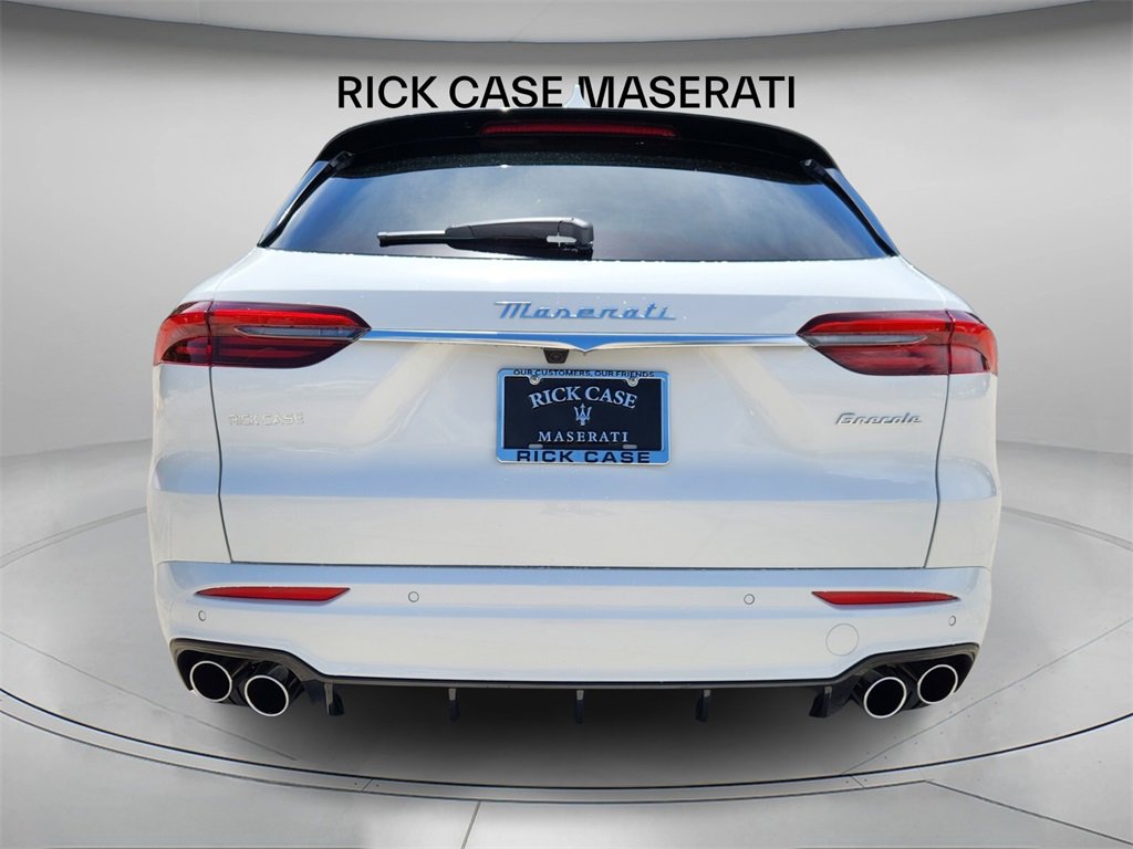 New 2025 Maserati Grecale GT image 4