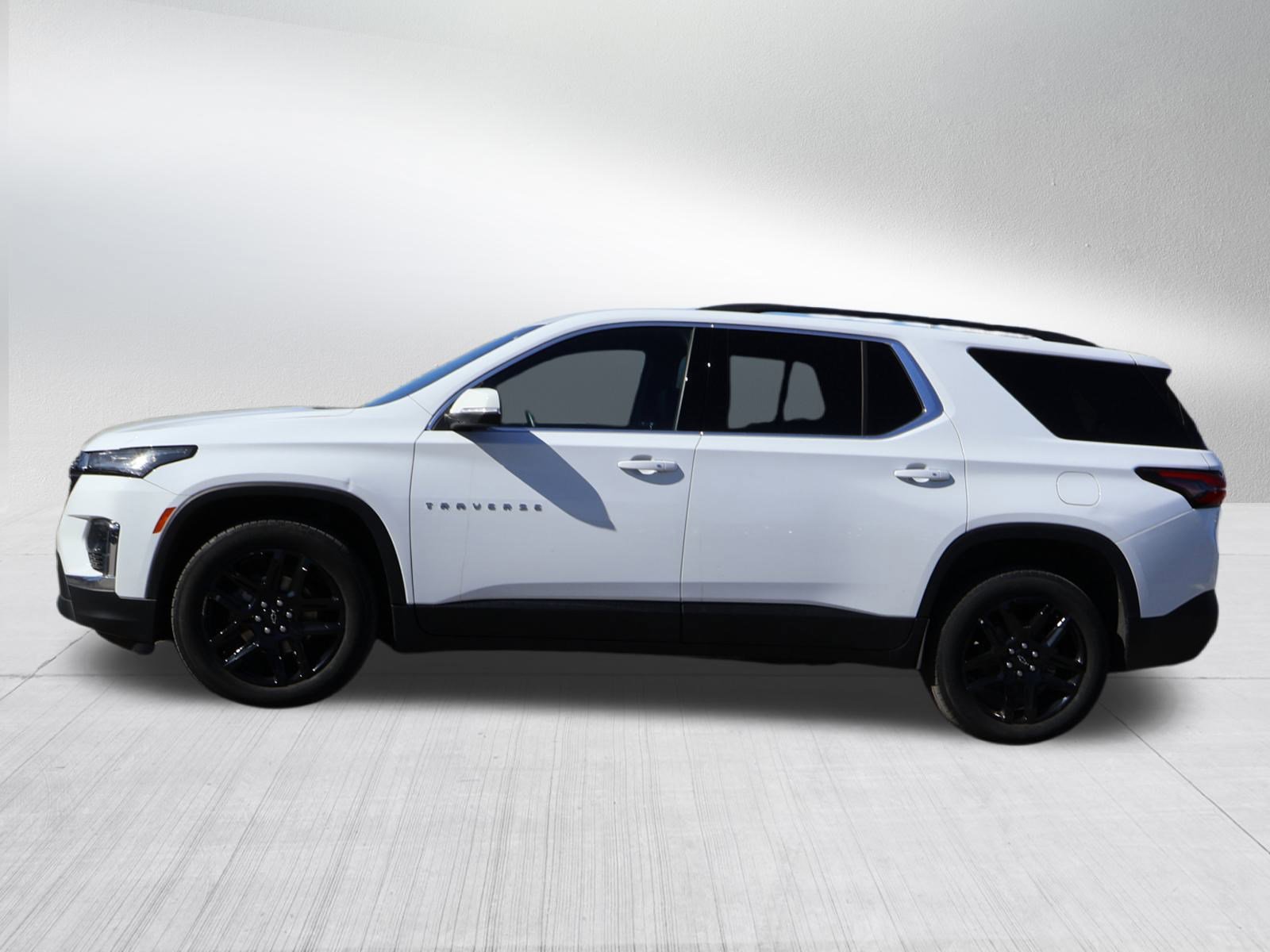 Used 2023 Chevrolet Traverse LT image 4