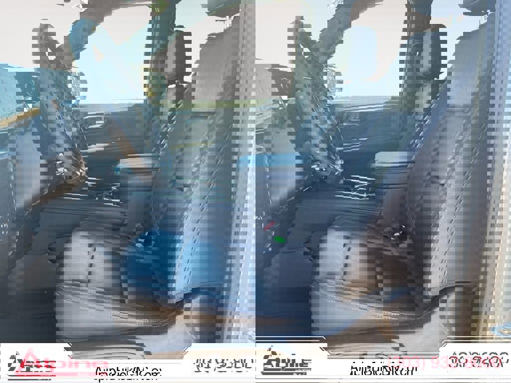 Used 2025 Chevrolet Tahoe Z71 image 9