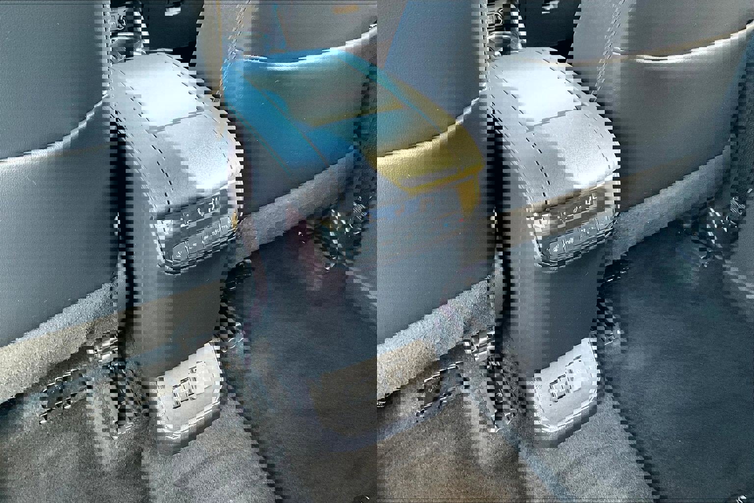 Used 2020 Toyota Highlander Limited image 11