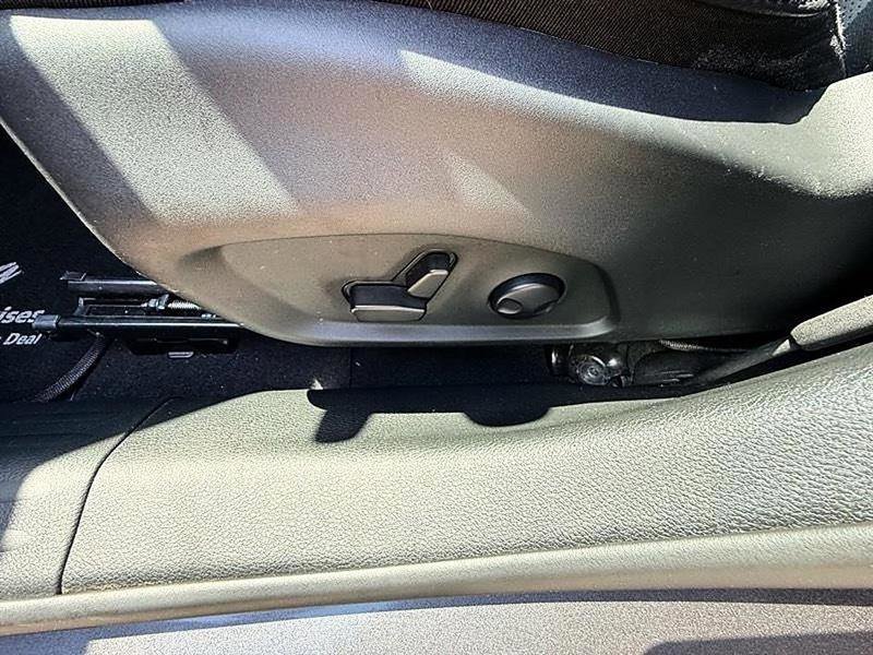 Used 2022 Jeep Compass Limited image 18