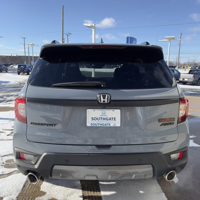 Certified 2022 Honda Passport TrailSport image 4