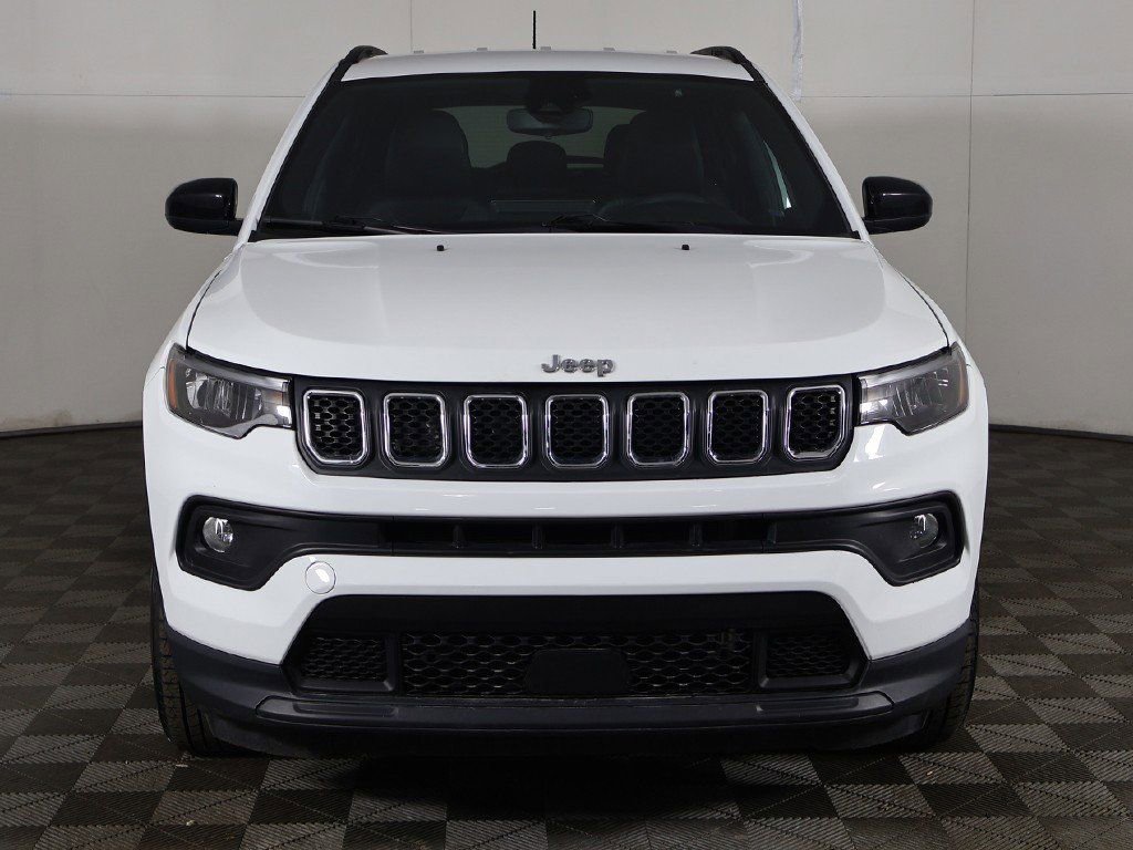 Used 2023 Jeep Compass Latitude image 8