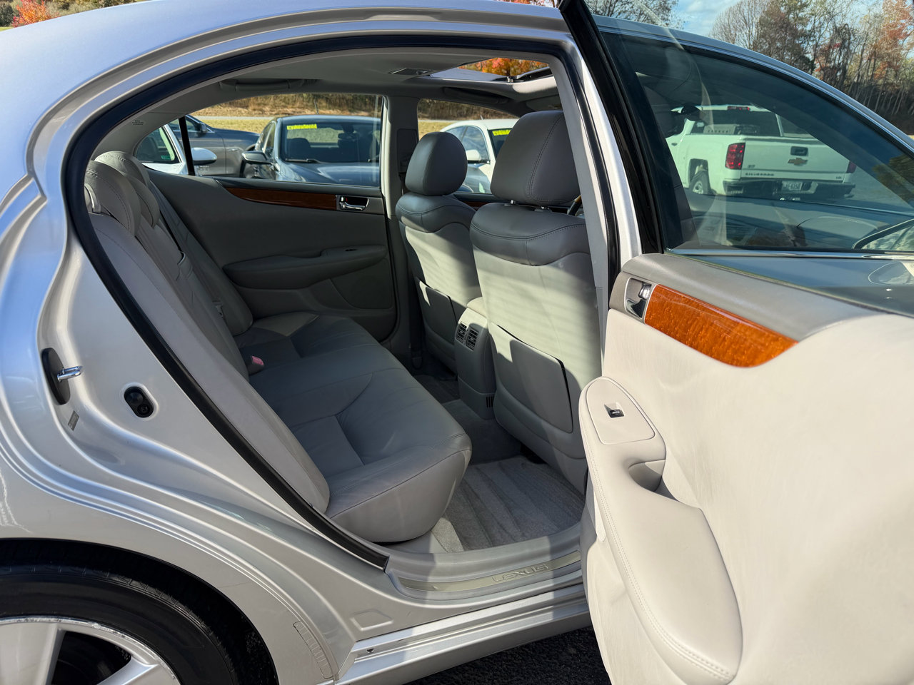 Used 2005 Lexus ES 330 image 17