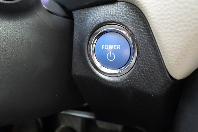 Used 2021 Toyota RAV4 XLE w/ Convenience Package image 15