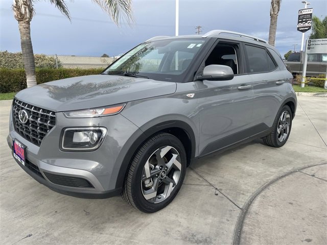 Used 2023 Hyundai Venue SEL image 1