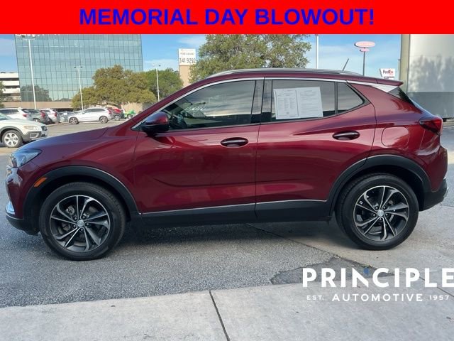 Used 2022 Buick Encore GX Essence FWD image 5