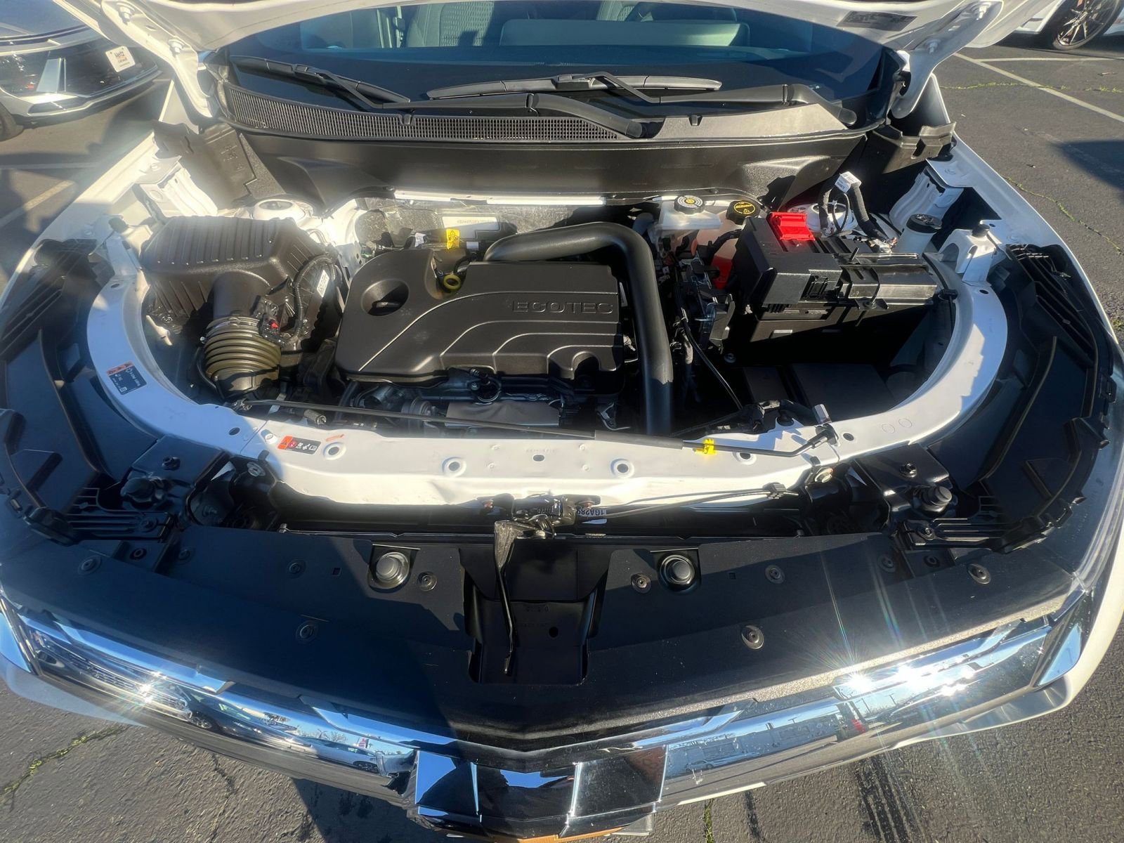 Used 2025 Chevrolet Equinox LT image 32