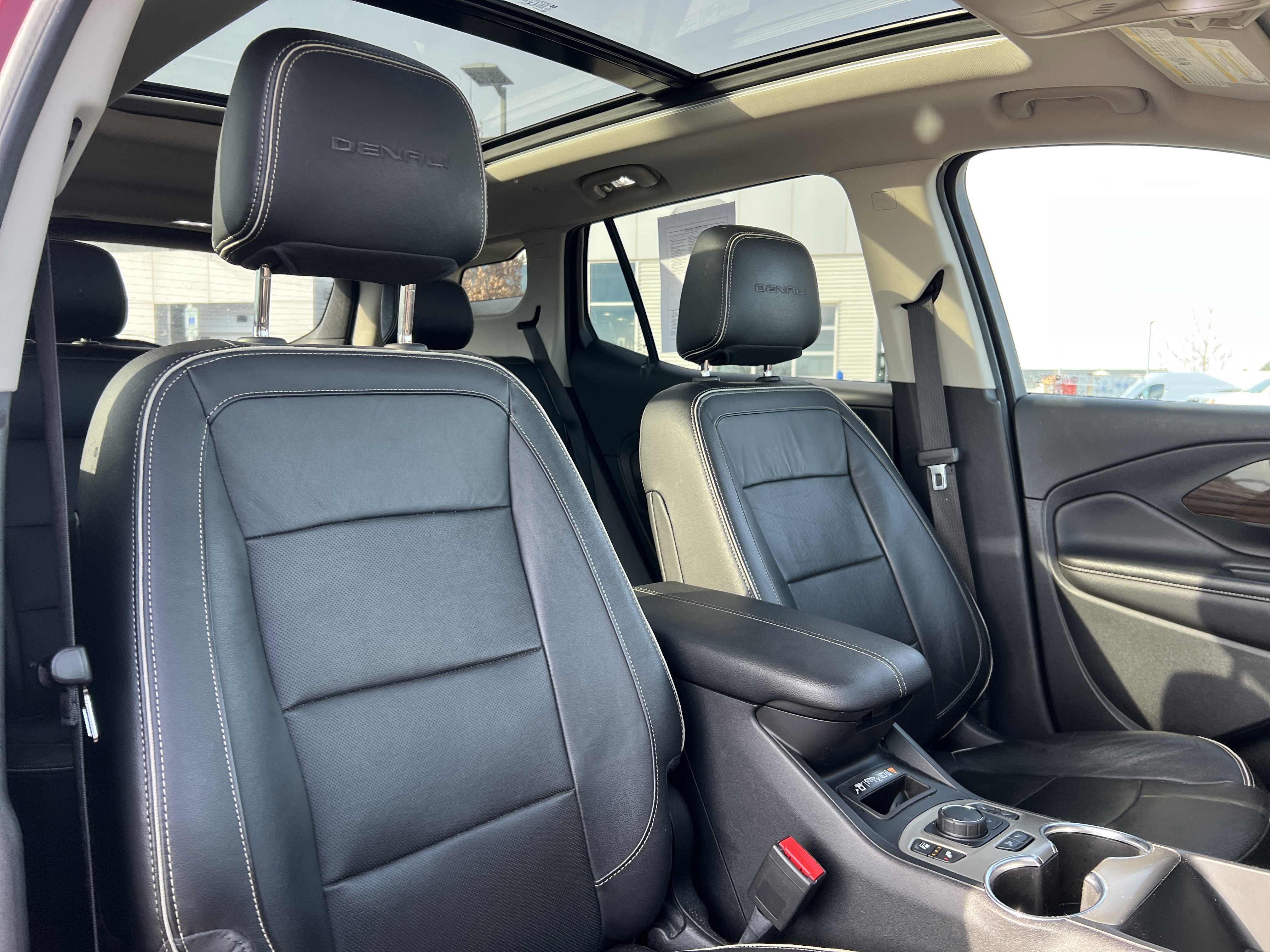 Used 2020 GMC Terrain Denali w/ Denali Premium Package image 16