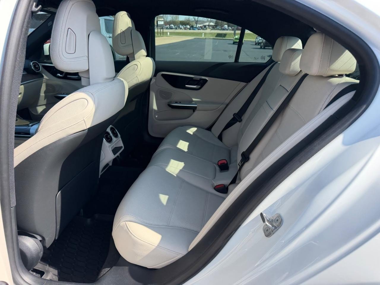 Used 2025 Mercedes-Benz C 300 4MATIC Sedan image 10