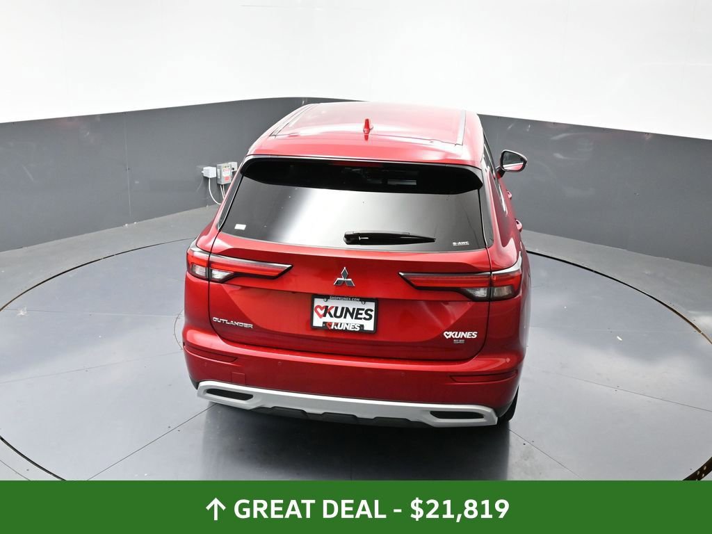 Used 2024 Mitsubishi Outlander SE image 50