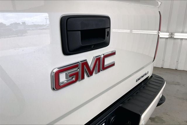 Used 2015 GMC Sierra 1500 Denali w/ Driver Alert Package AWD/4WD image 31