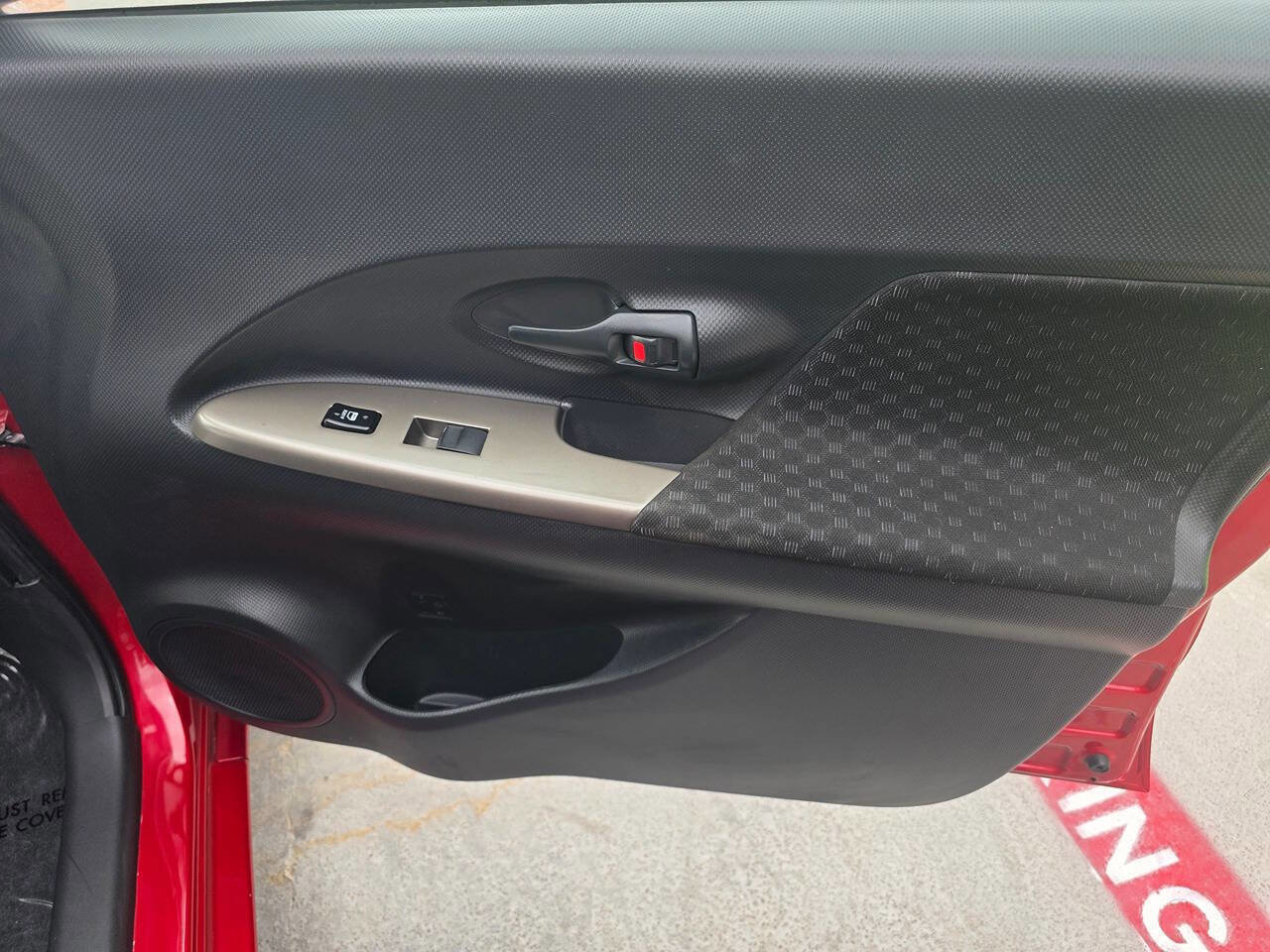 Used 2011 Scion xD image 26