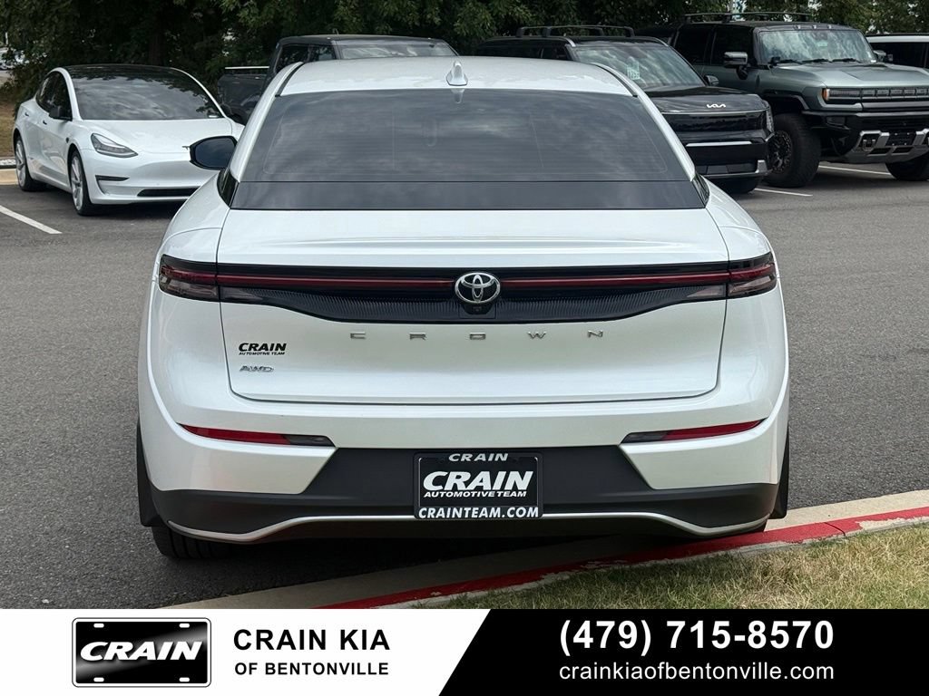 Used 2023 Toyota Crown AWD/4WD image 6