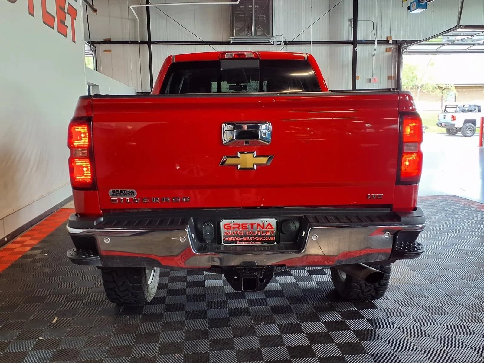 Used 2015 Chevrolet Silverado 2500 LTZ w/ LTZ Plus Package AWD/4WD image 5