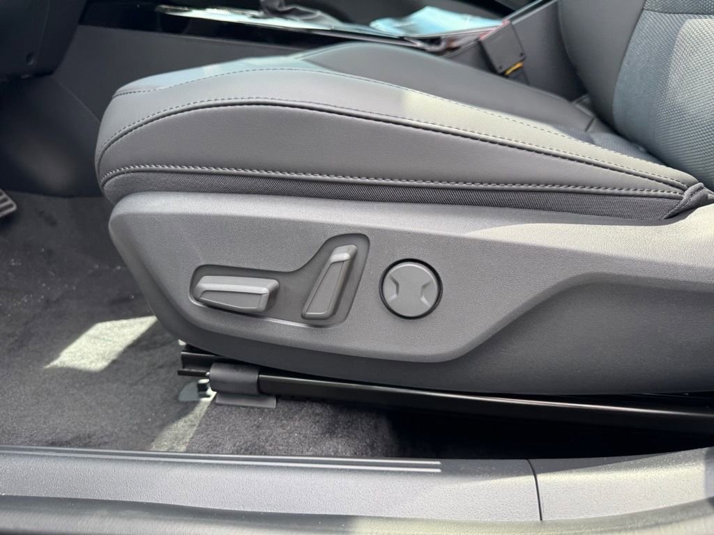 New 2025 Kia Niro EX Touring image 11