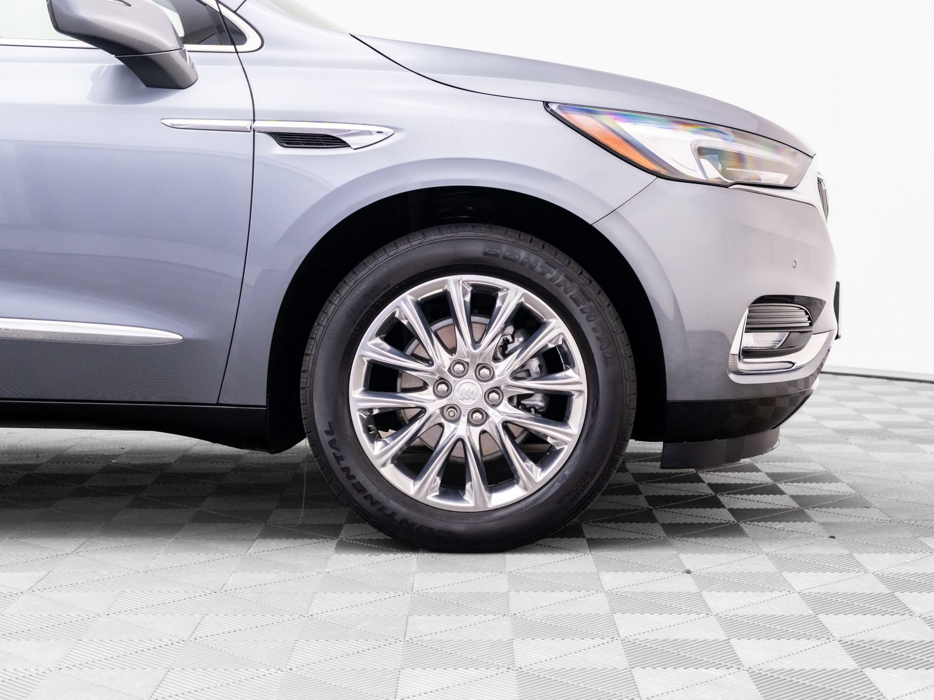Used 2021 Buick Enclave Premium w/ Sun and Sites Package AWD/4WD image 41