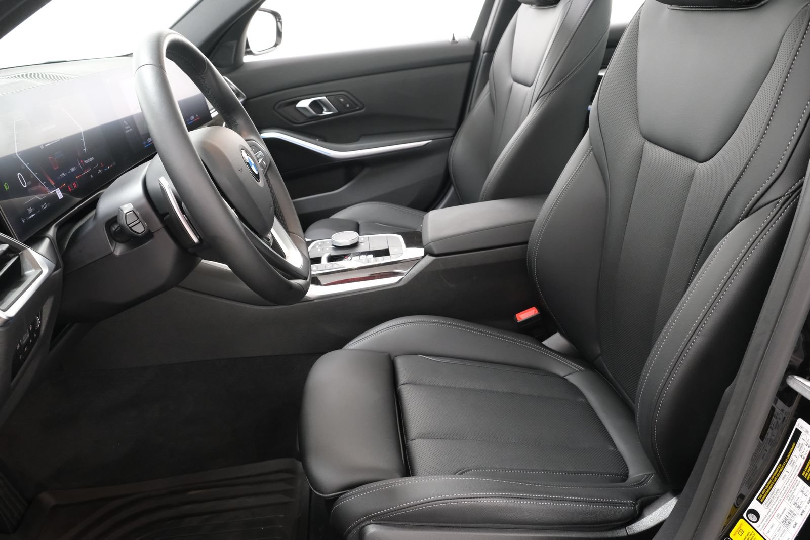 Used 2024 BMW 330i xDrive Sedan w/ Convenience Package AWD/4WD image 29