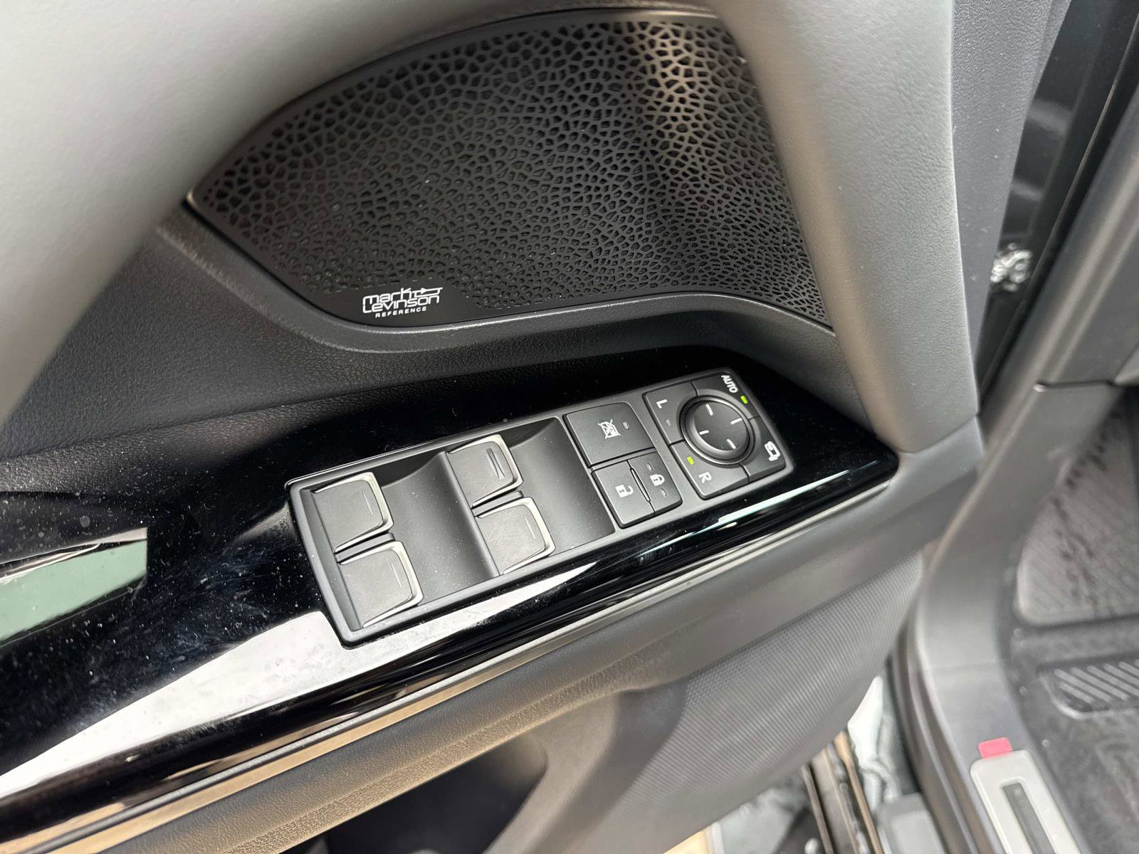 Certified 2025 Lexus LX 700h Overtrail image 18