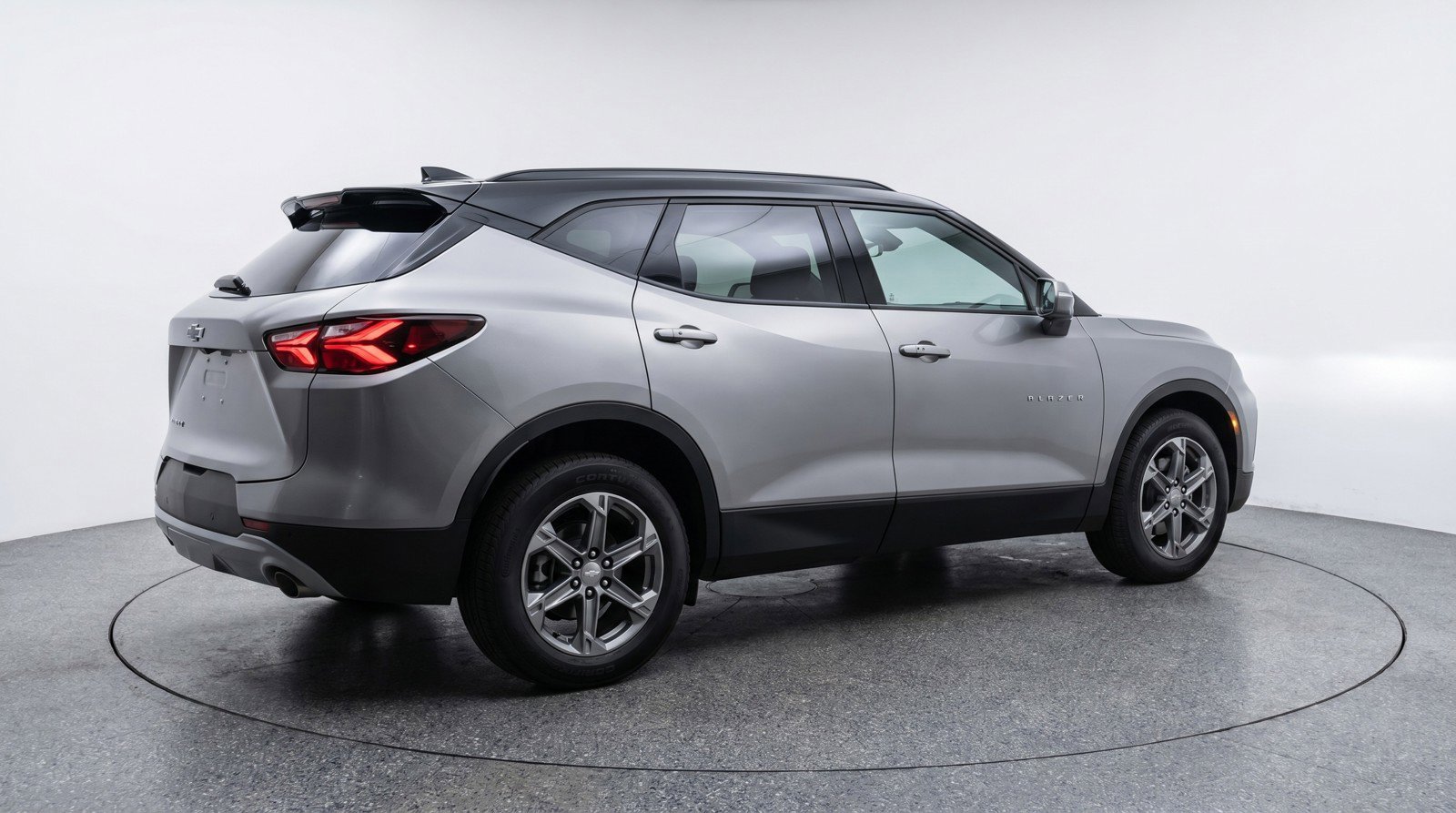Used 2025 Chevrolet Blazer LT FWD image 9
