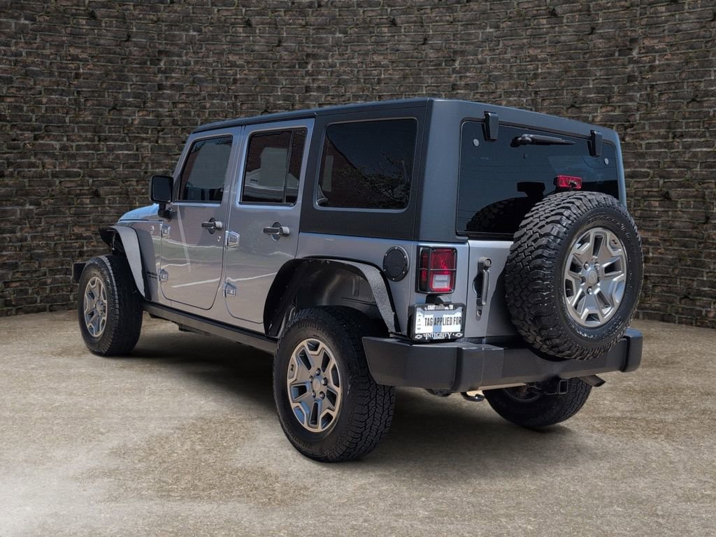Used 2016 Jeep Wrangler Unlimited Rubicon w/ Connectivity Group AWD/4WD image 4