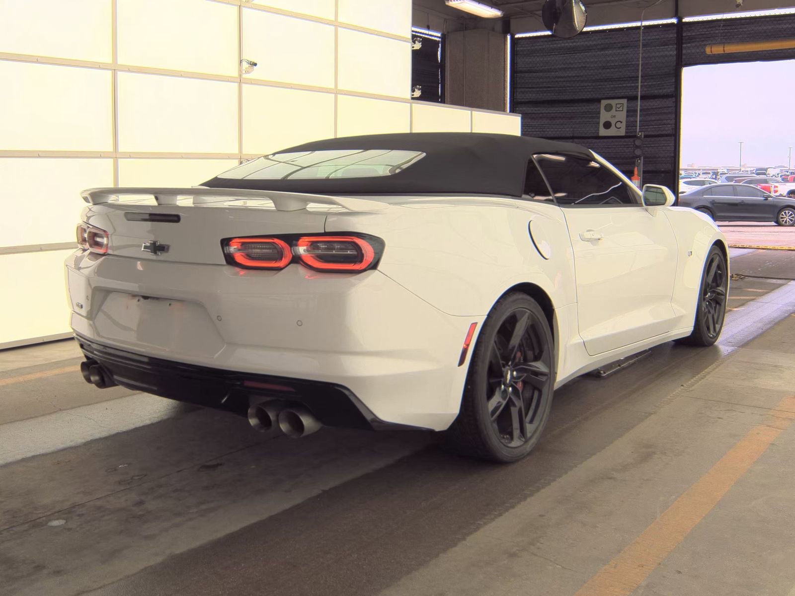 Used 2019 Chevrolet Camaro SS RWD image 8