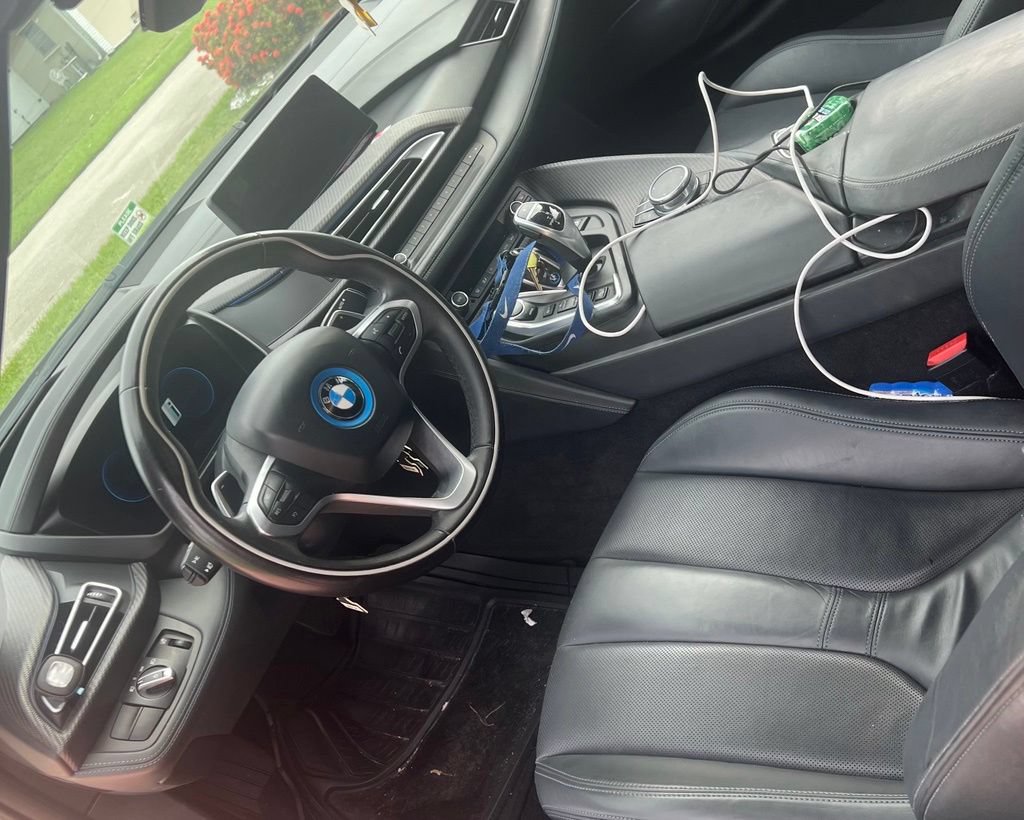 Used 2019 BMW i8 Roadster AWD/4WD image 6