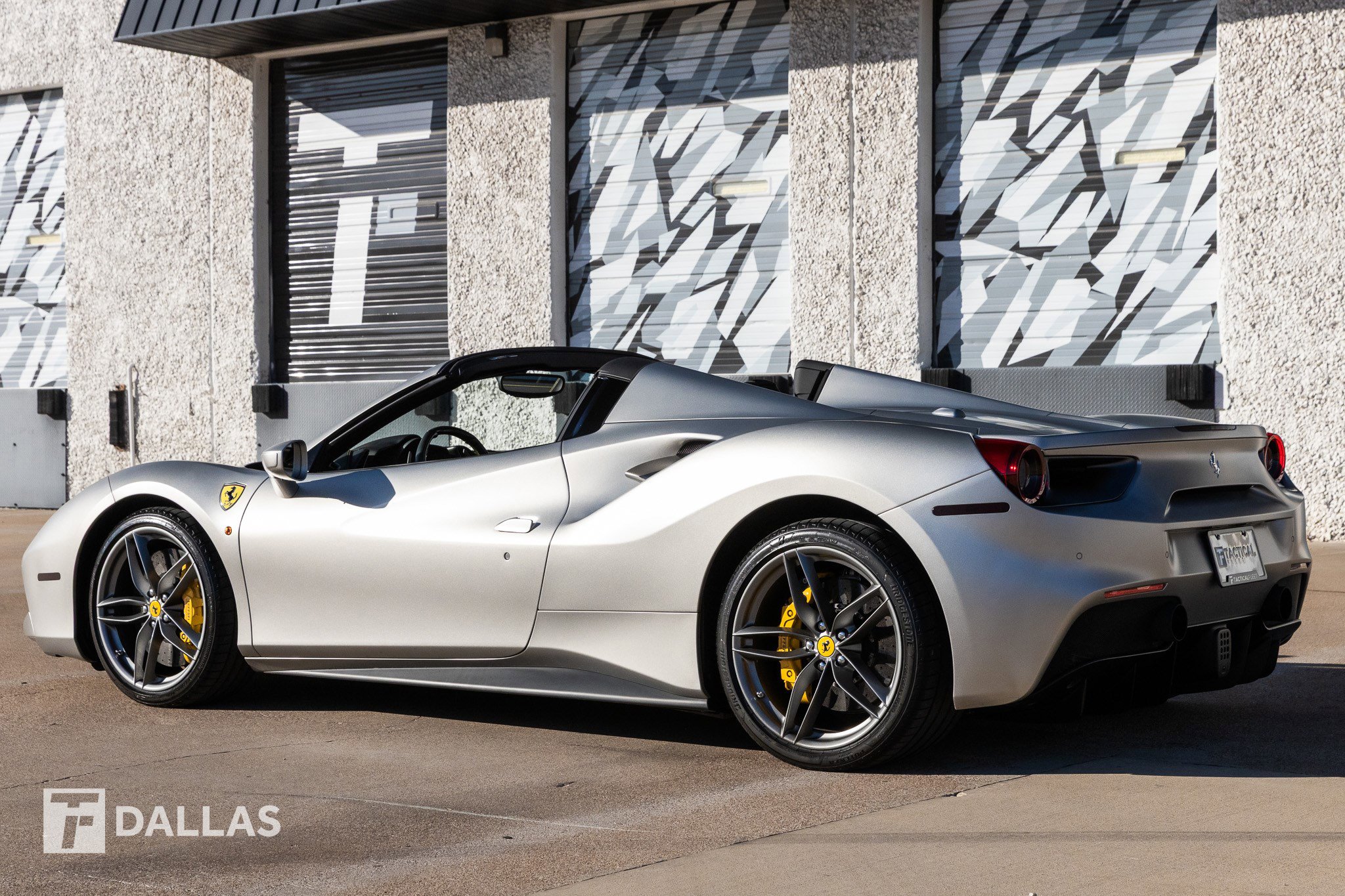 Used 2019 Ferrari 488 Spider image 11