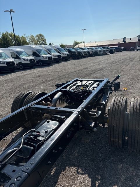 New 2026 Ford F550 4x4 Crew Cab image 11