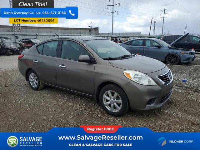 Used 2014 Nissan Versa SV w/ Convenience Package FWD image 5
