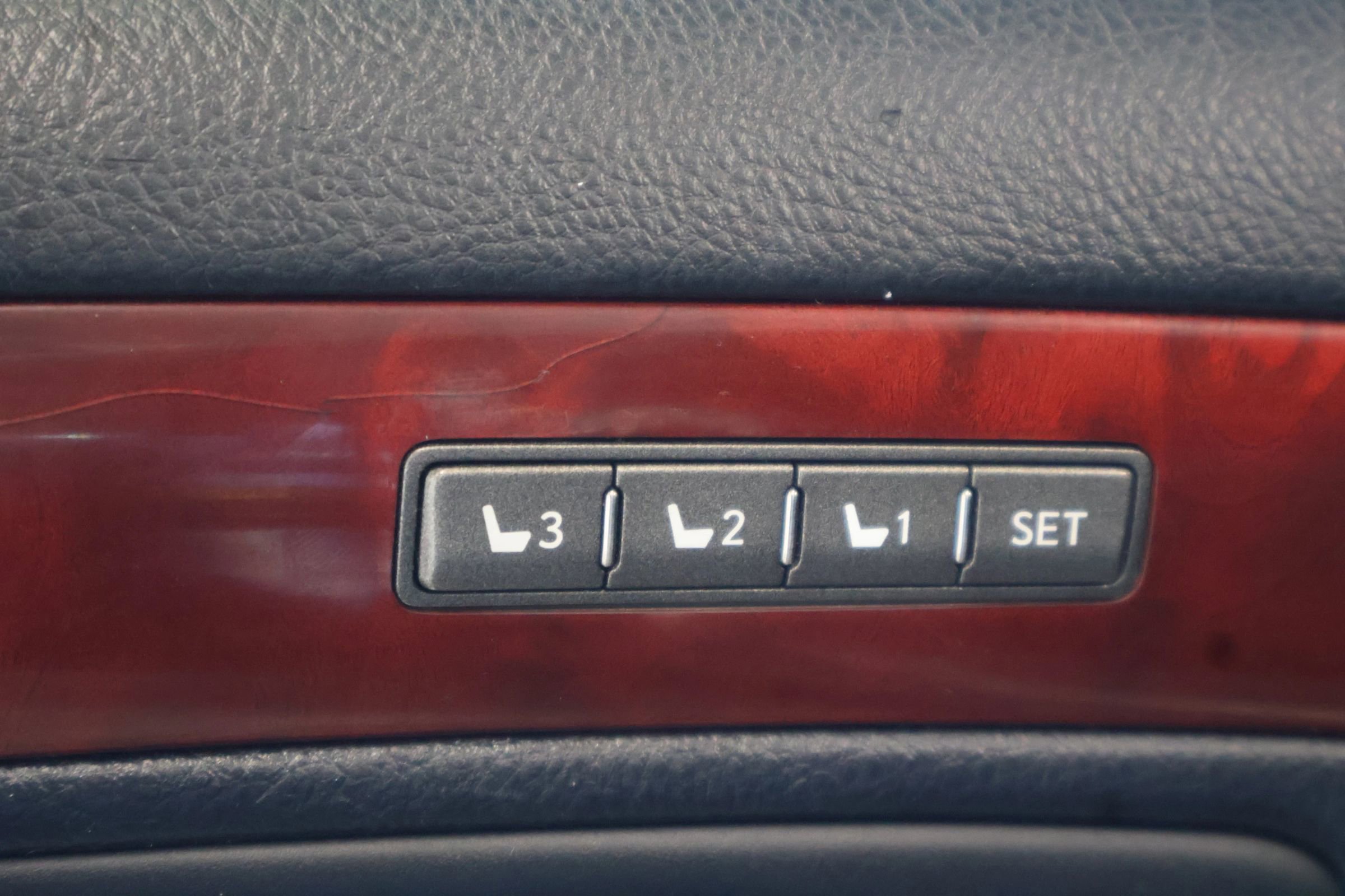 Used 2007 Lexus LS 460 RWD image 31