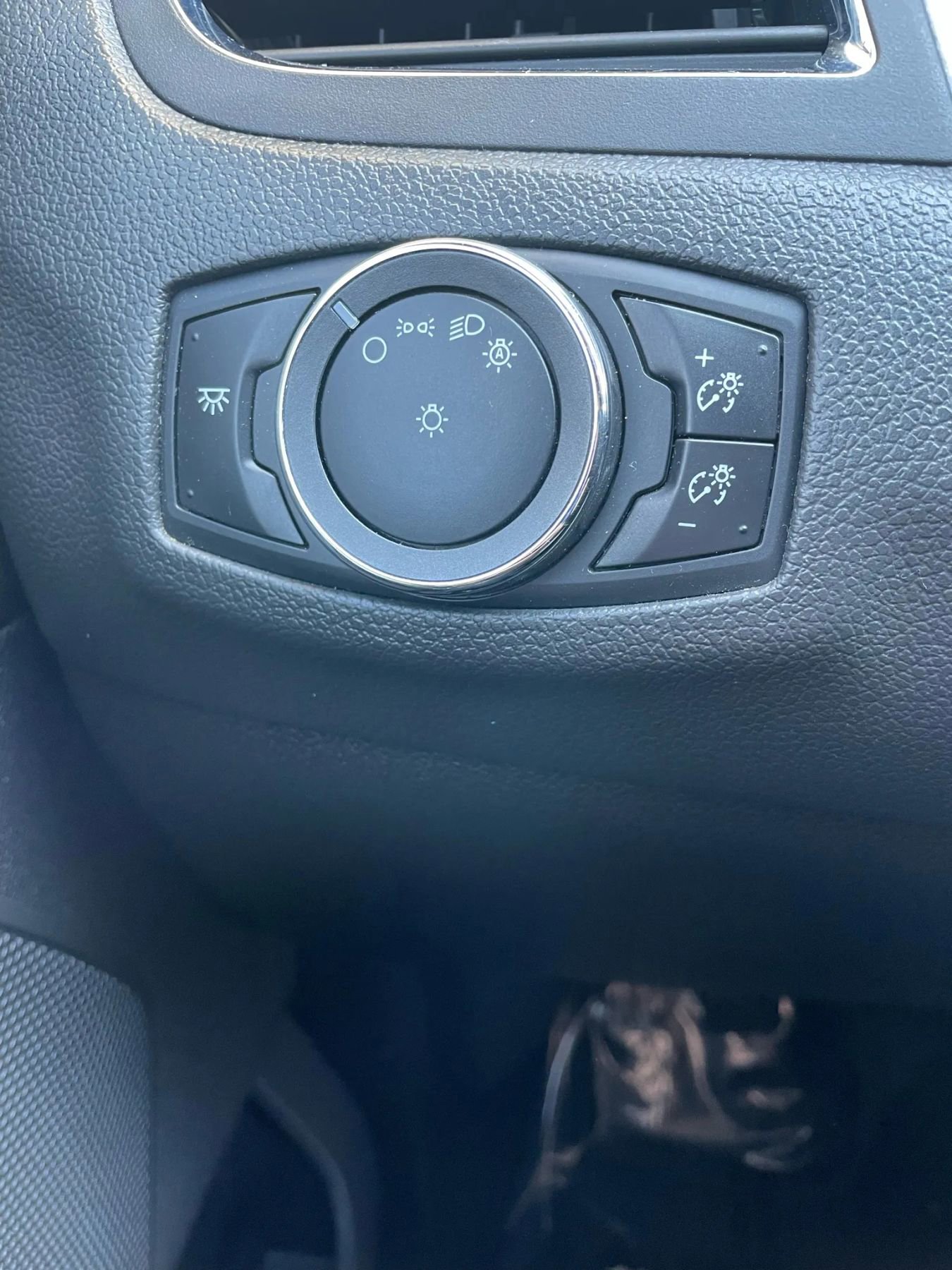 Used 2014 Ford Edge SEL w/ Equipment Group 205A AWD/4WD image 16