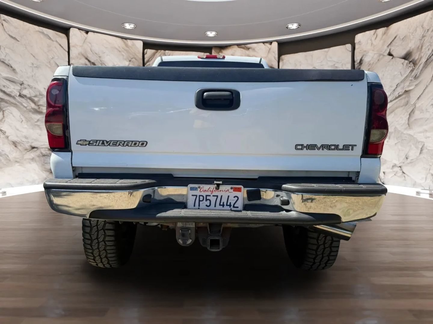 Used 2005 Chevrolet Silverado 2500 LT w/ Heavy-Duty Power Package AWD/4WD image 7