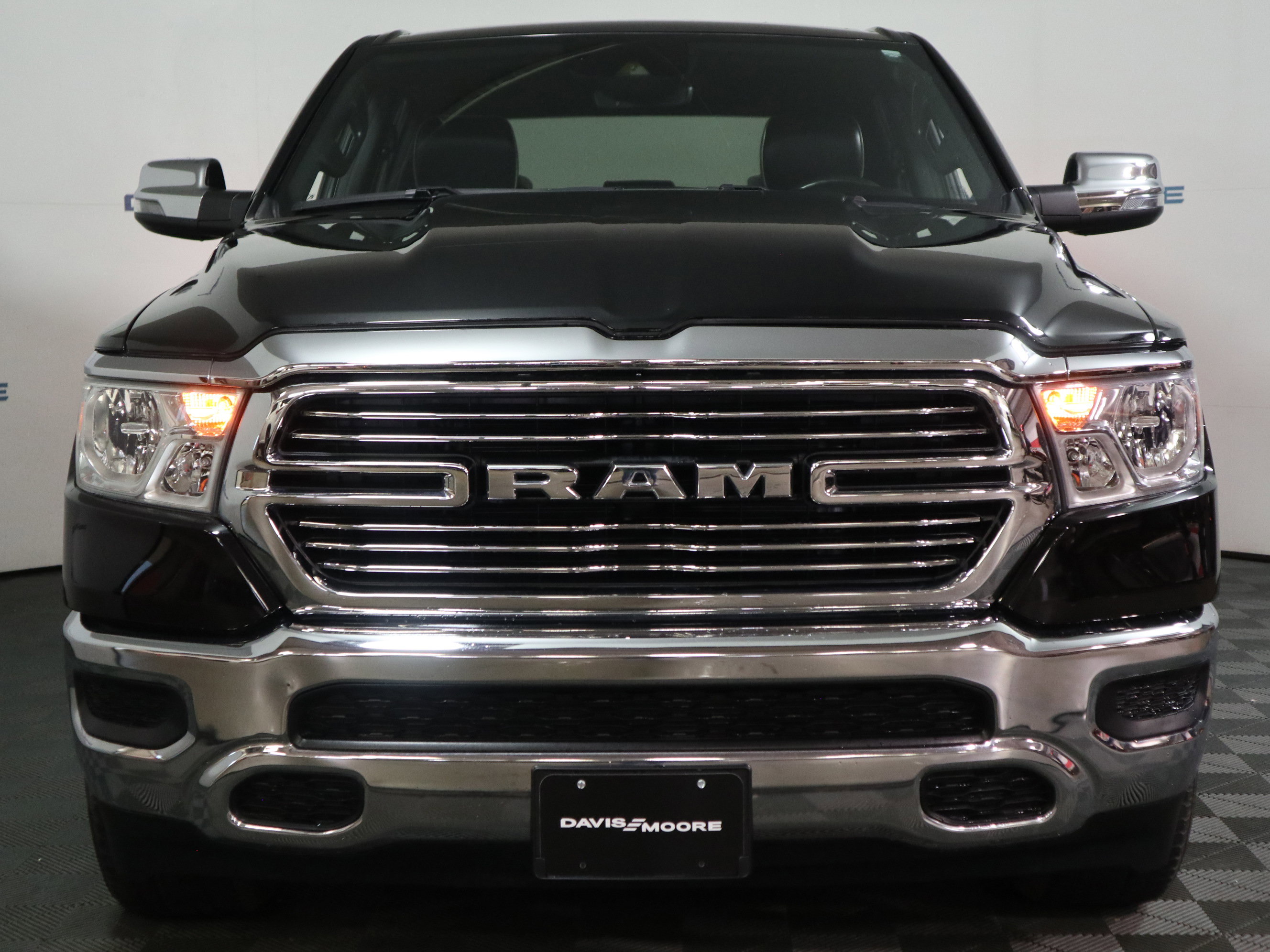 Used 2023 RAM 1500 Laramie AWD/4WD image 13