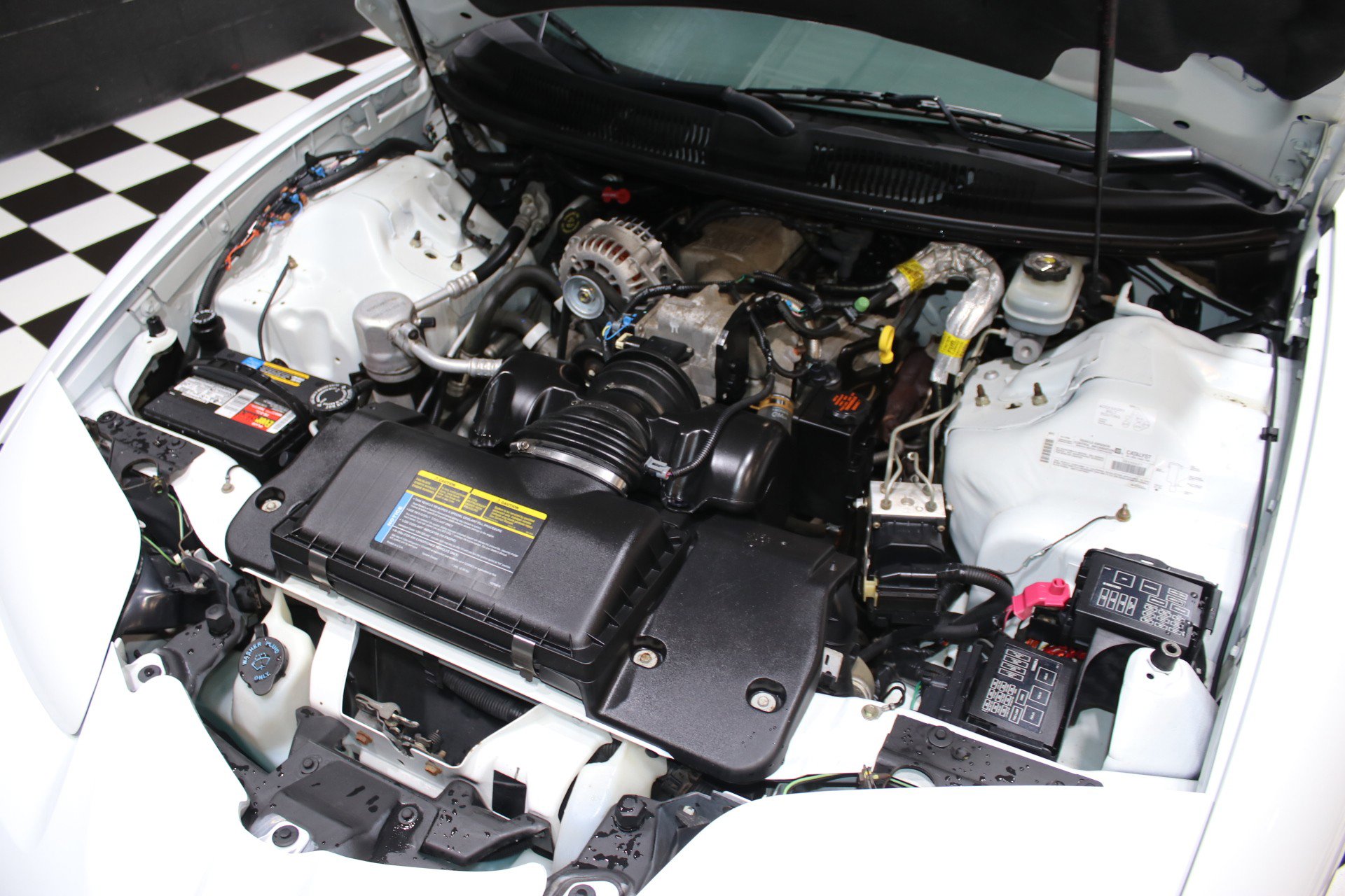 Used 1999 Pontiac Firebird Formula w/ Opt Pkg RWD image 2