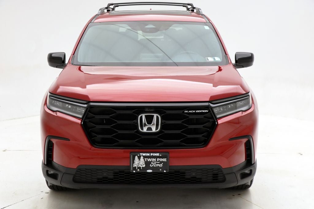 Used 2025 Honda Pilot Black Edition image 4