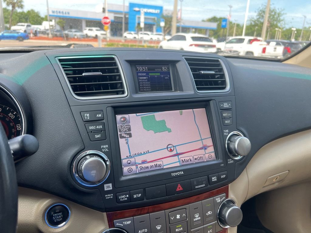 Used 2011 Toyota Highlander Limited w/ Tow Pkg image 18