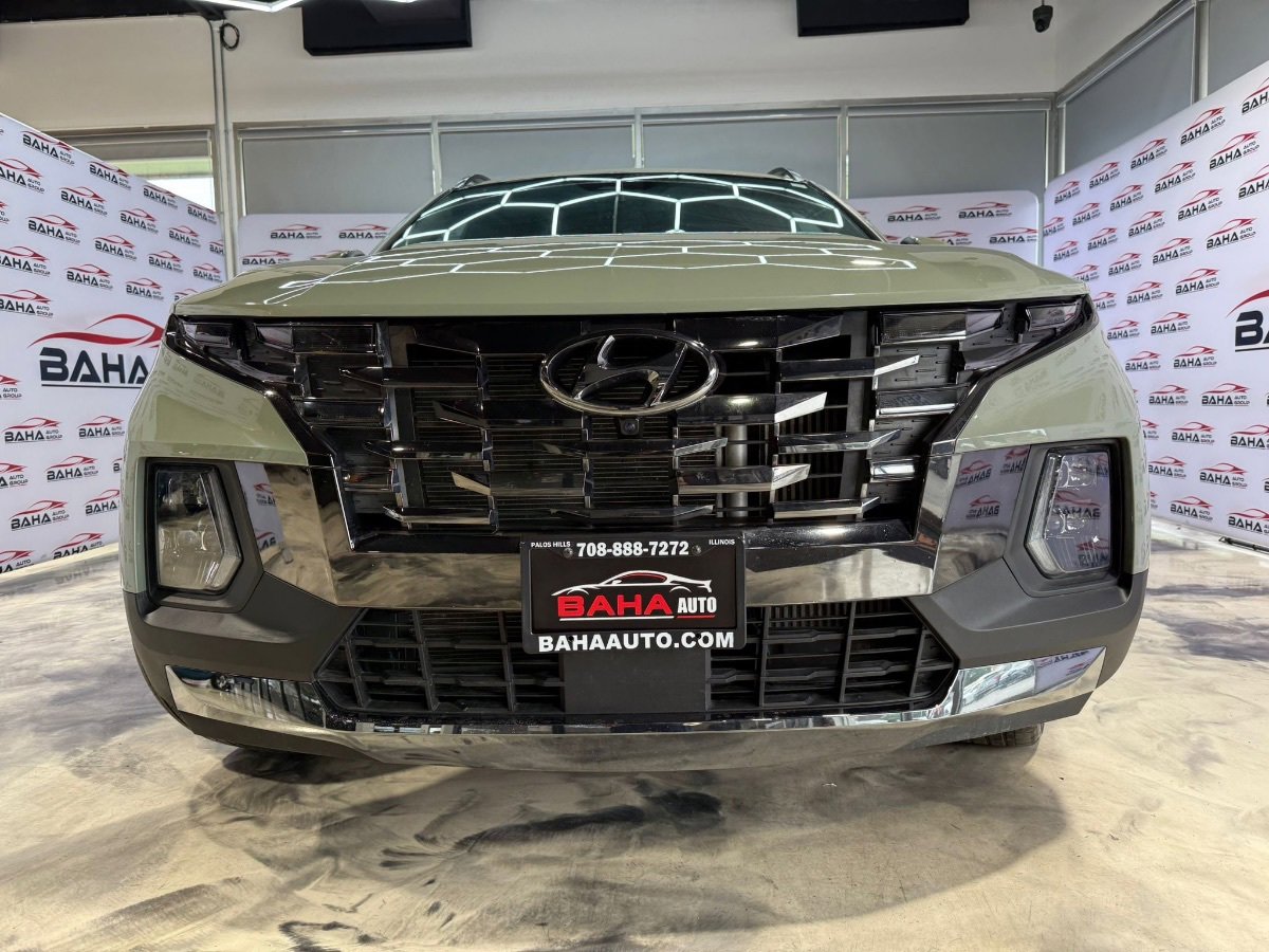 Used 2022 Hyundai Santa Cruz Limited AWD/4WD image 2